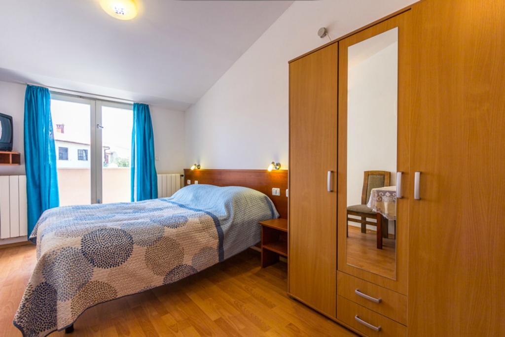 Apartment Mirjana Pula Rum bild